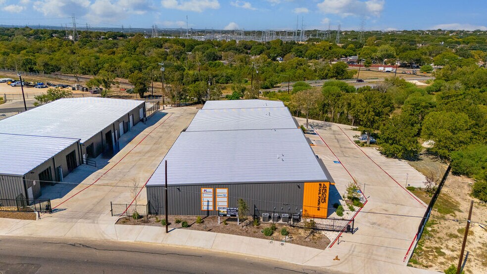 More Photos Of 4503 N Stahl Park, San Antonio Unknown For Lease