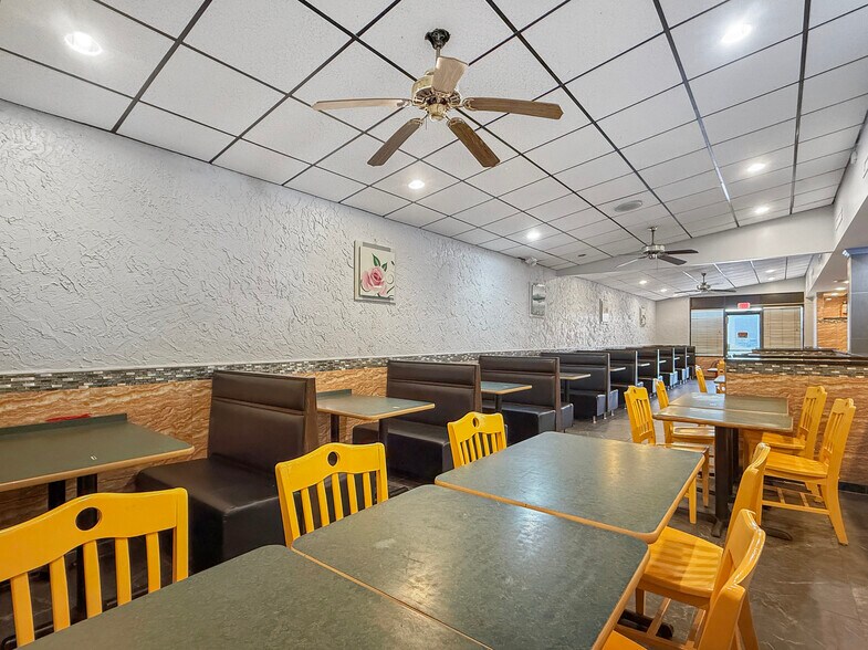 More Photos Of 1816 McFarland Blvd, Northport Restaurant For Lease
