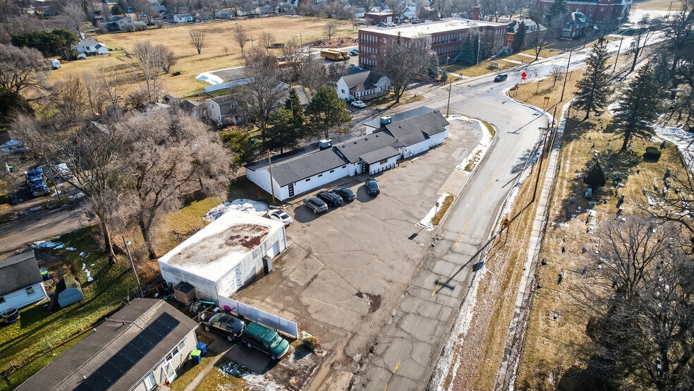 More Photos Of 102 Ausable State Rd, Bay City Freestanding For Sale