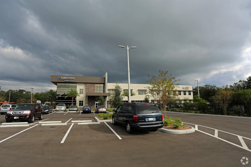 More Photos Of 403 S Kings Ave, Brandon Medical For Lease