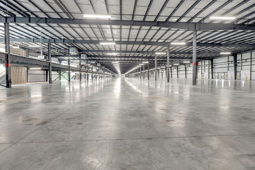 More Photos Of 2685 Riverport Rd, Chattanooga Industrial For Sale