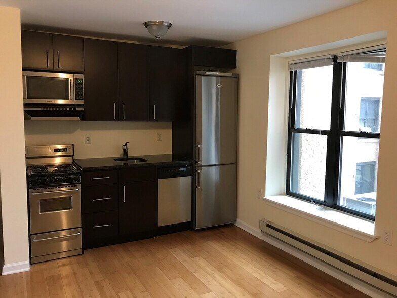 More Photos Of 200 Deal Lake Dr, Asbury Park Apartments For Sale