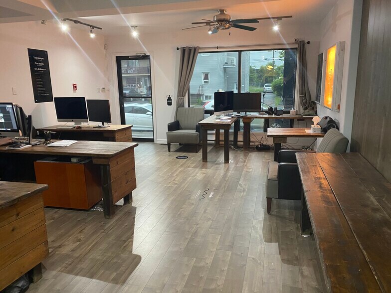 More Photos Of 106 Rue Saint-Louis, Longueuil General Retail For Sale