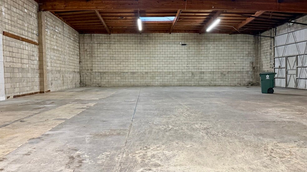 More Photos Of 9604 Valley Blvd, Rosemead Industrial For Sale