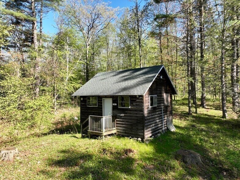 More Photos Of 1076 Roaring Brook, Conway Trailer Camper Park For Sale