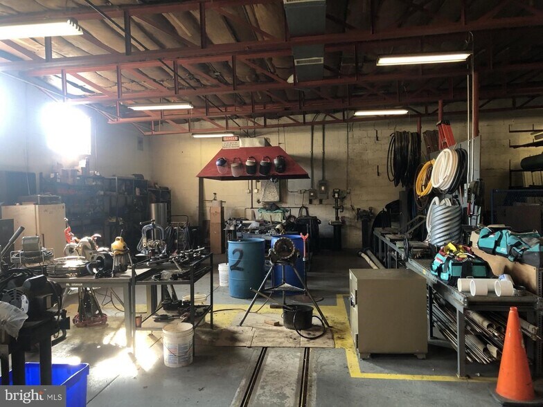 More Photos Of 602 S 16th St, Columbia Industrial For Lease