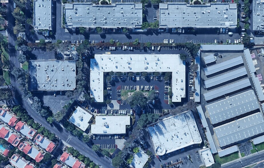 More Photos Of 6491-6557 Sierra Ln, Dublin Light Distribution For Lease