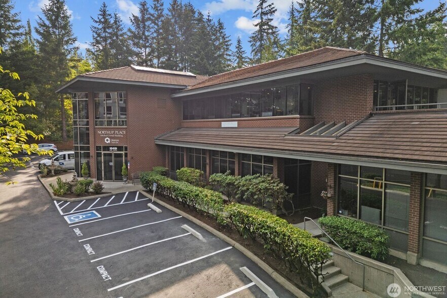 More Photos Of 15419 NE 20th St, Bellevue Medical For Sale