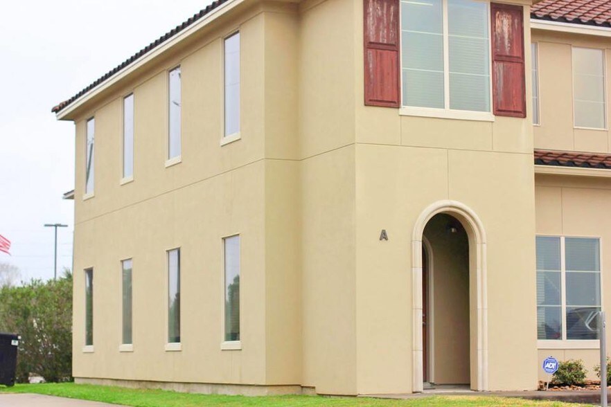 More Photos Of 524 Westgreen Blvd, Katy Medical For Lease