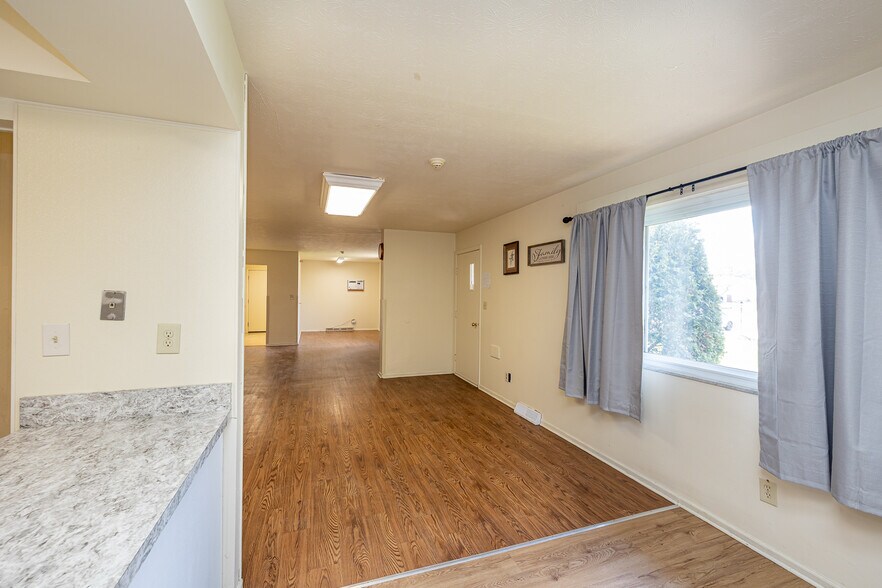 More Photos Of 7997 Wesley Dr, Strongsville Apartments For Sale