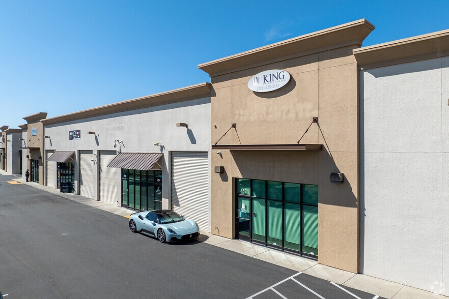 Primary Photo Of 570-592 Commerce Ct, Manteca Service For Lease