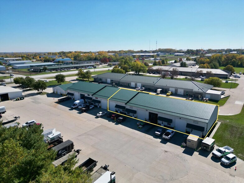 More Photos Of 6990 NE 14th St, Ankeny Warehouse For Lease