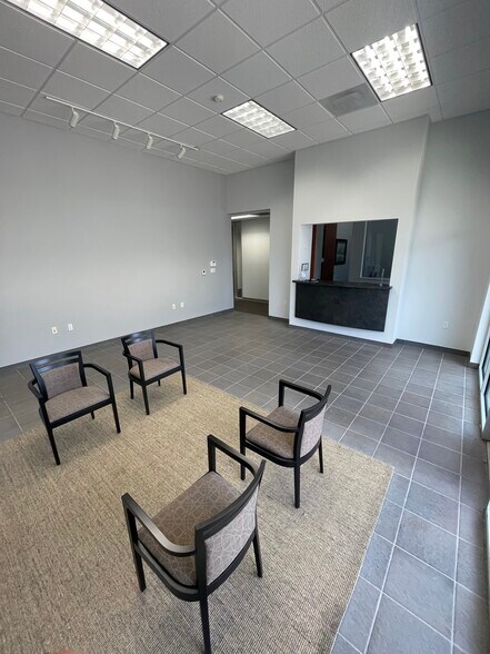 More Photos Of 5625 Schumacher Ln, Houston Medical For Lease