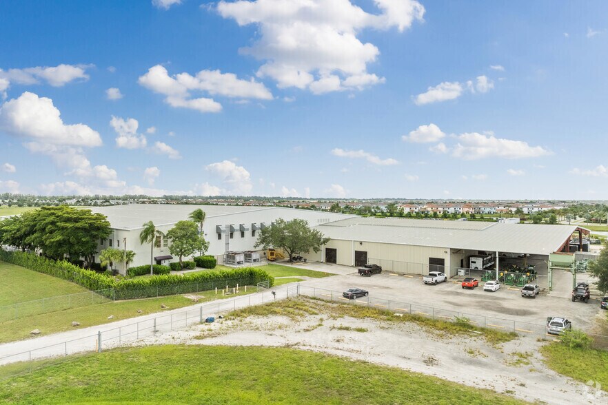 More Photos Of 4003 Seminole Pratt Whitney Rd, City Of Westlake Refrigeration Cold Storage For Lease