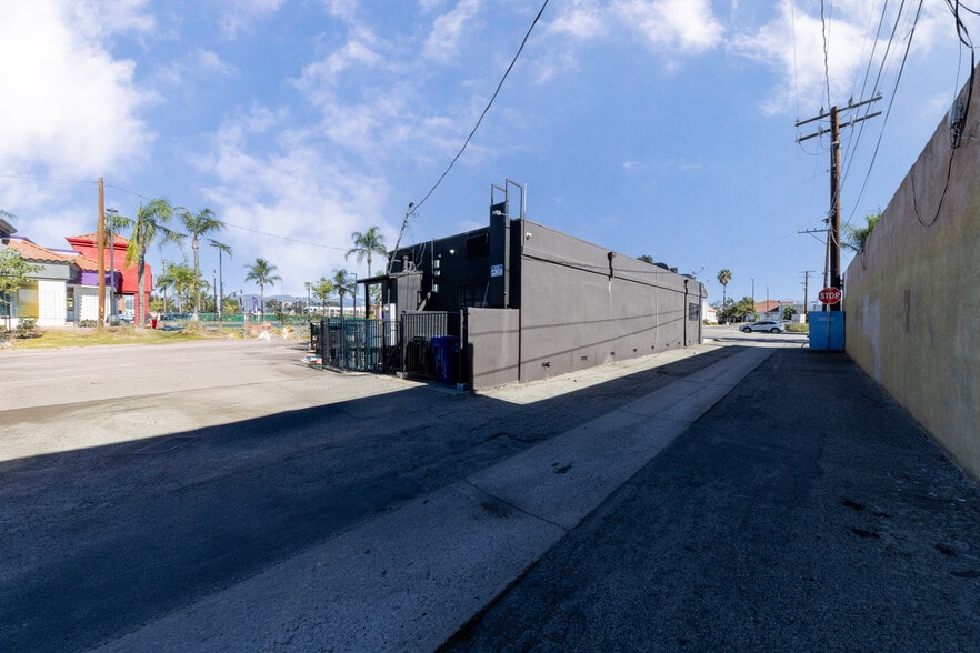 More Photos Of 8148 Sierra Ave, Fontana Storefront Retail Office For Sale