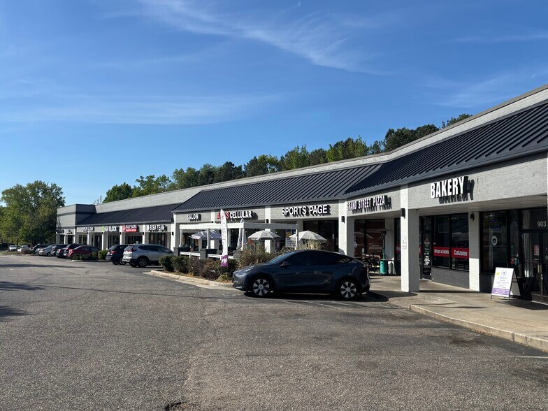 More Photos Of 817-909 N Smithfield Rd, Knightdale General Retail For Lease