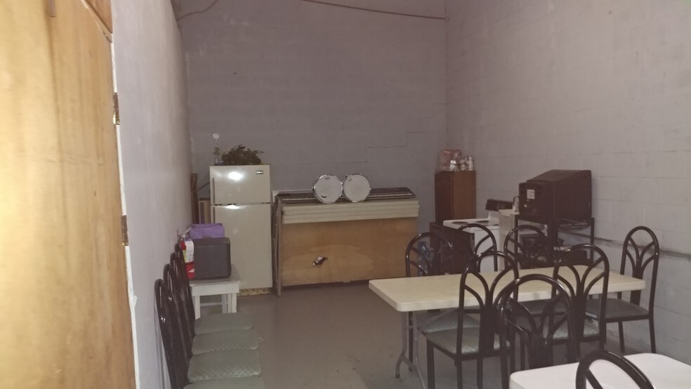 More Photos Of 3900 US Highway 29, Greensboro Showroom For Sale