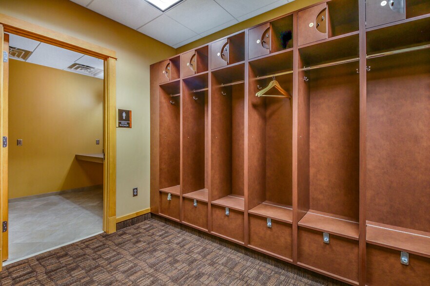 More Photos Of 659 W Hamilton Ave, Eau Claire Medical For Sale