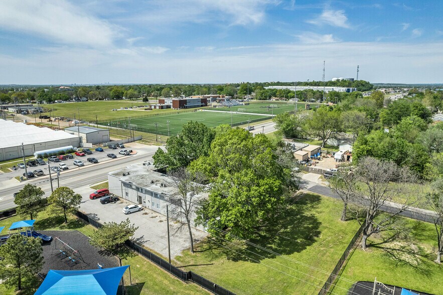 More Photos Of 109 S 9th Ave, Broken Arrow Apartments For Sale