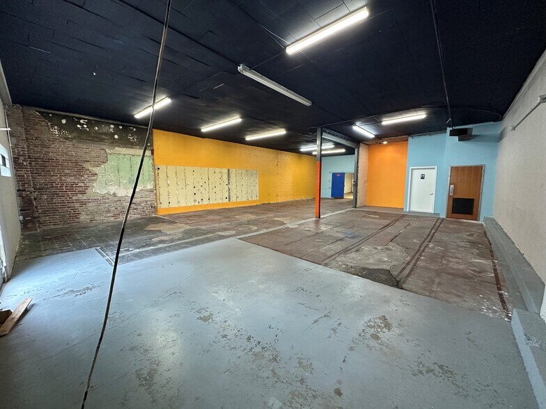 More Photos Of 1904 Marconi Ave, Saint Louis General Retail For Lease