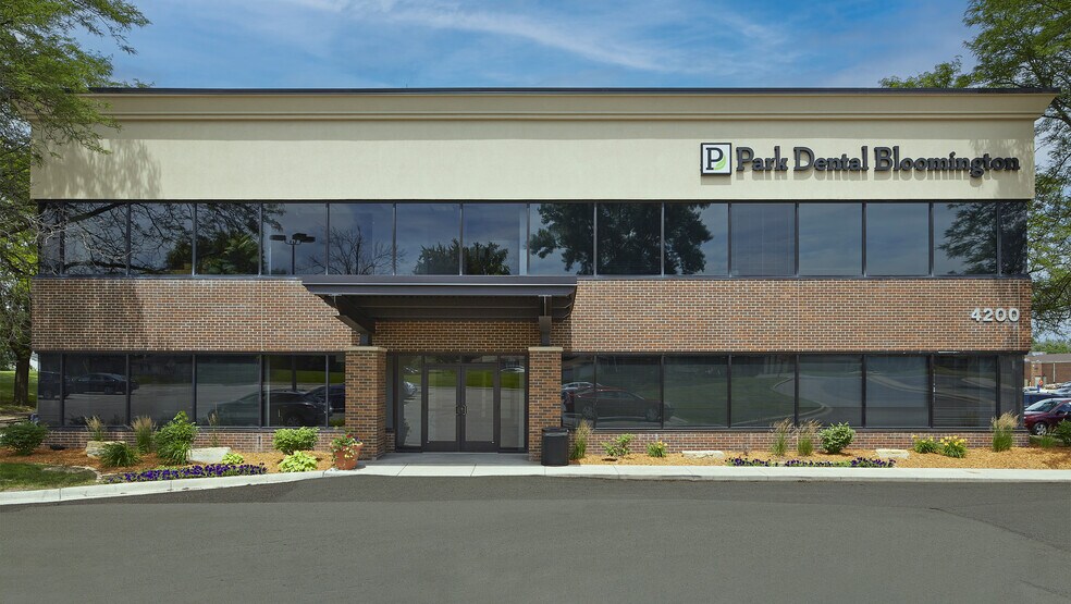 More Photos Of 4200 W Old Shakopee Rd, Bloomington Office For Lease