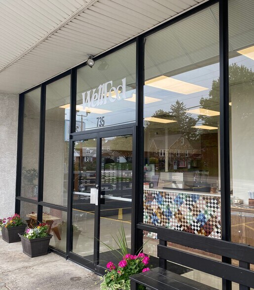 More Photos Of 735 N York Rd, Willow Grove Storefront For Sale
