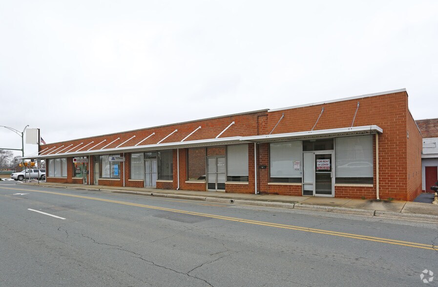 More Photos Of 300-312 E Jefferson St, Monroe Storefront Retail Office For Lease