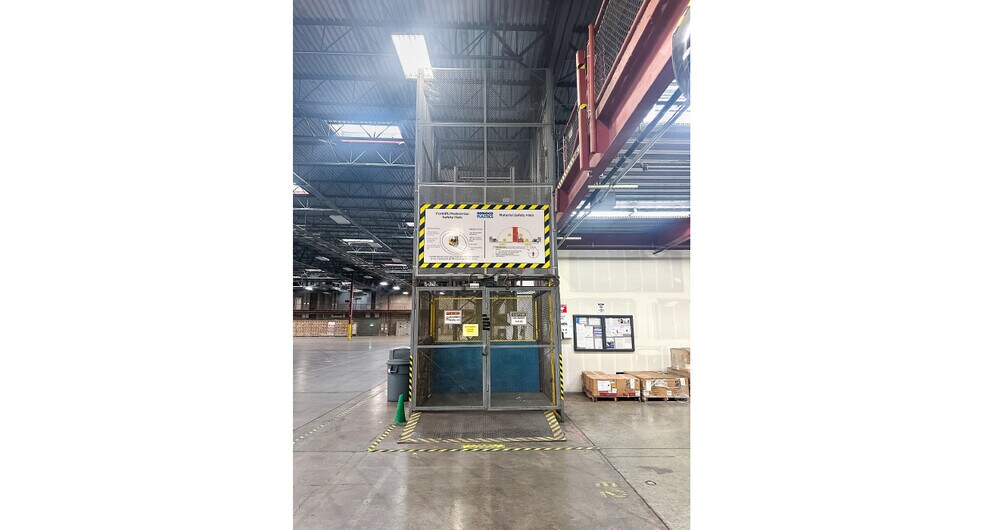 More Photos Of 2451 Bert Dr, Hollister Distribution For Lease