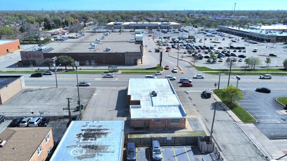 More Photos Of 10220 Grand Ave, Franklin Park Storefront Retail Office For Lease