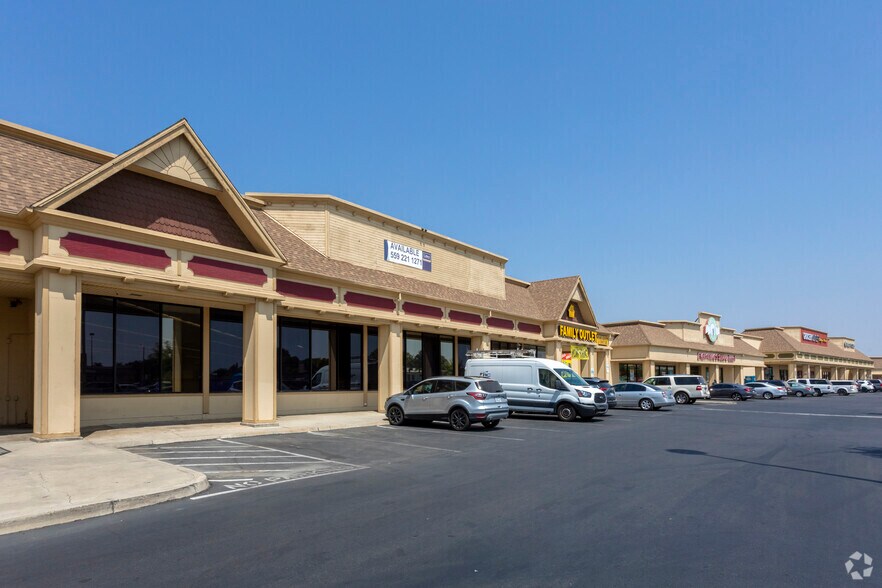 Primary Photo Of 110 E Cross Ave, Tulare Drugstore For Lease