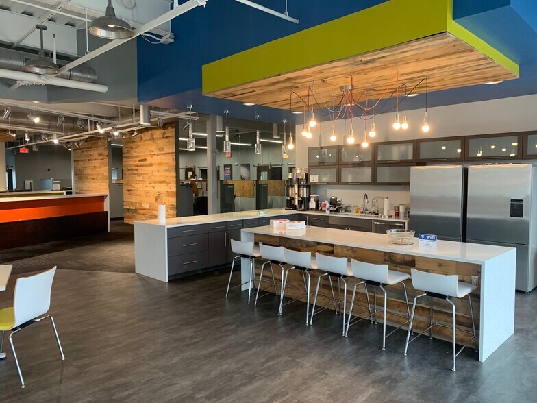 More Photos Of 4106 Charlotte Ave, Nashville Office For Sale