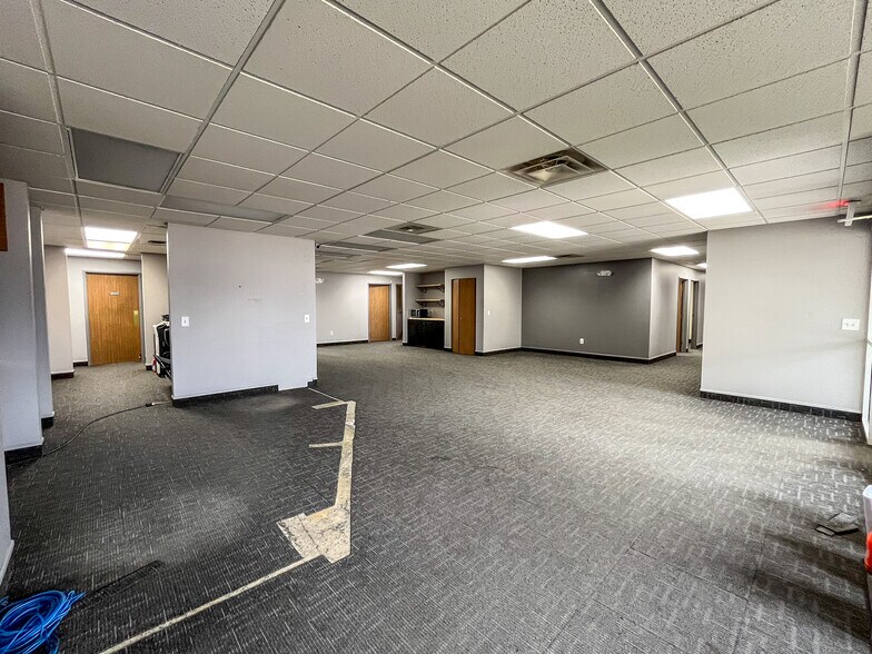 More Photos Of 2821 Plant St, Rapid City Flex For Lease