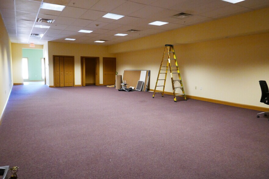 More Photos Of 9 N Loudoun St, Winchester Office For Sale