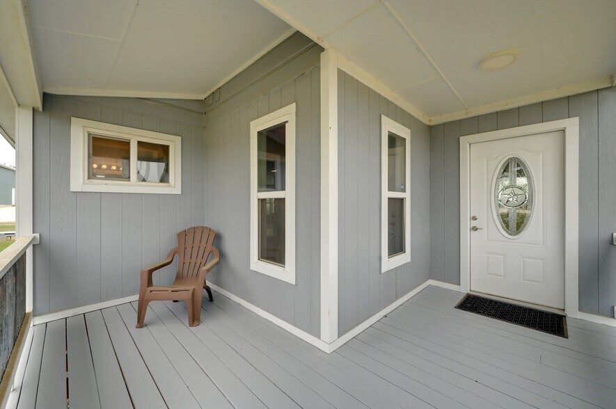 More Photos Of 4909 Bell Springs Rd, Dripping Springs Light Manufacturing For Sale