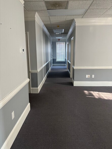 More Photos Of 112 Governors Sq, Peachtree City Office For Lease