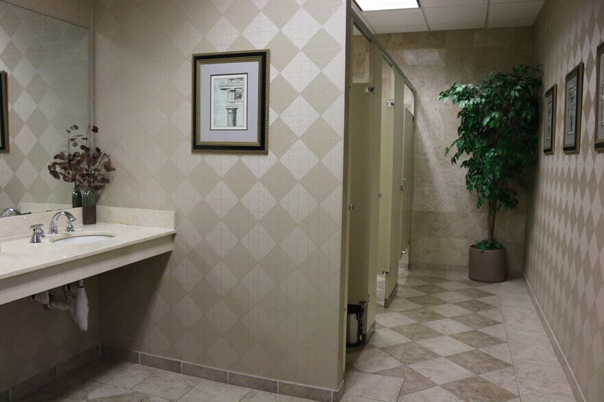 More Photos Of 500 Plantation Park Dr, Loganville Office For Lease