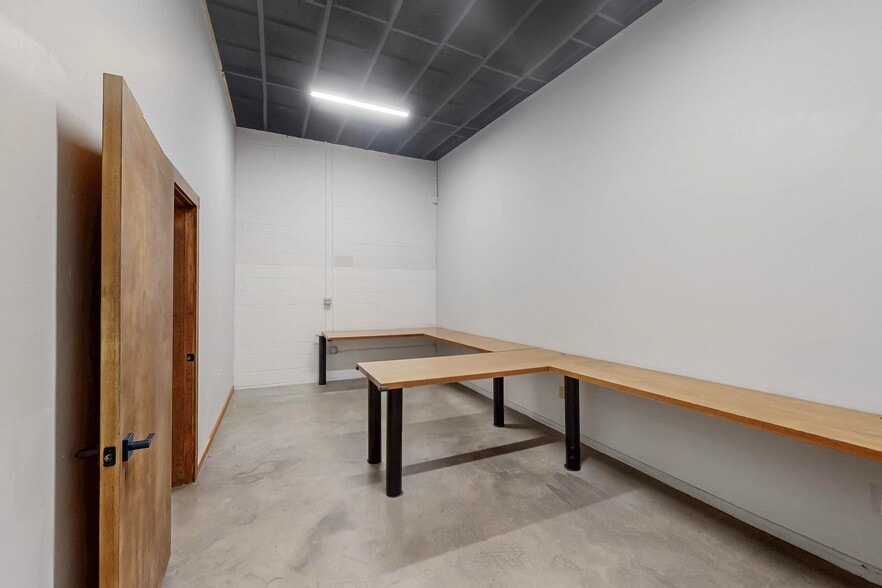 More Photos Of 314 El Pueblo Rd NW, Albuquerque Warehouse For Lease