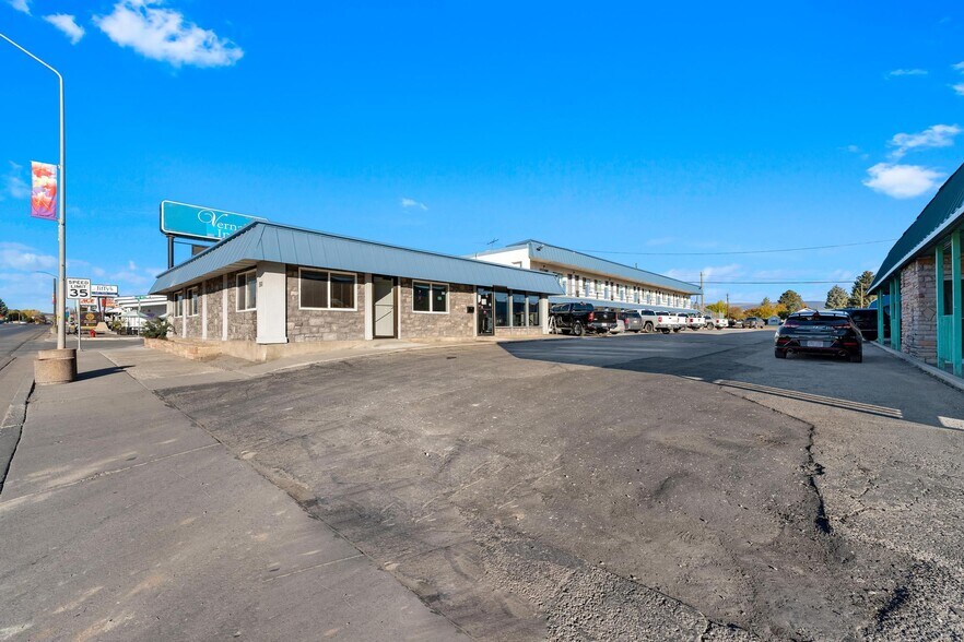 More Photos Of 590 W Main St, Vernal Hotel For Sale