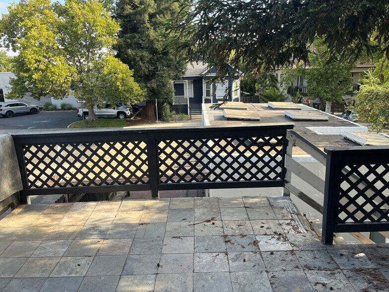 More Photos Of 3121 Broadway, Sacramento Storefront Retail Residential For Sale