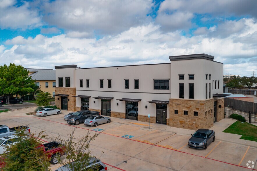 More Photos Of 4725 College Park, San Antonio Office For Lease
