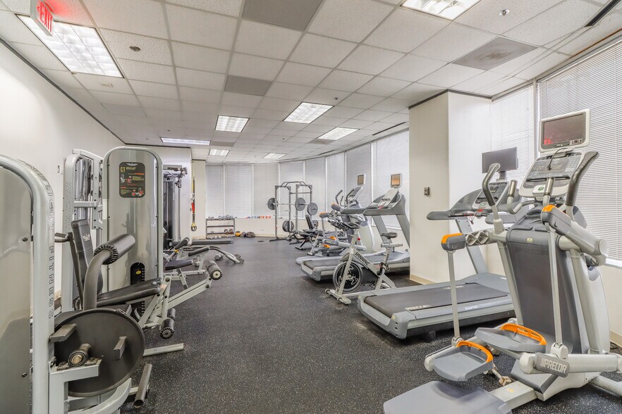More Photos Of 100 Glenborough Dr, Houston Office For Lease
