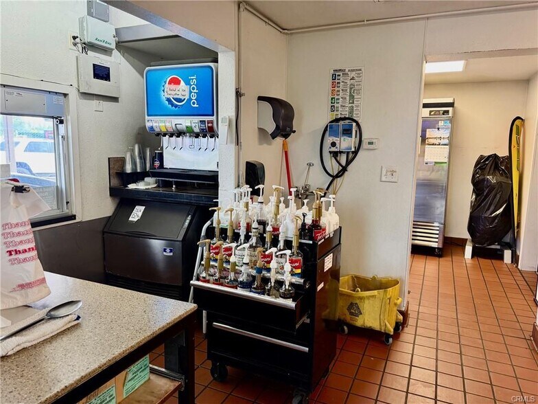 More Photos Of 2161 Feather River Blvd, Oroville Office For Sale