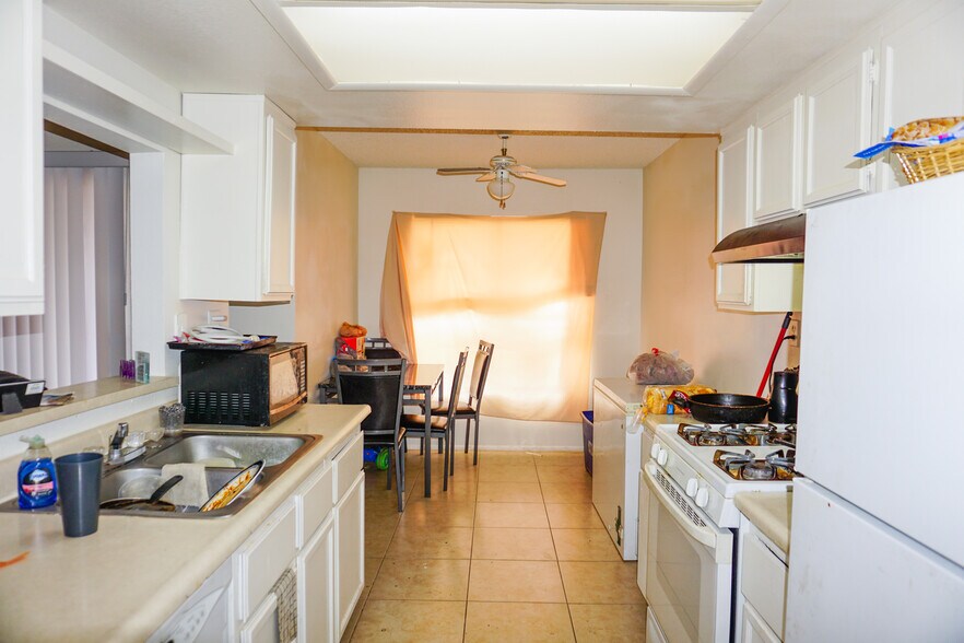 More Photos Of 2859 Wheelwright Dr, Las Vegas Apartments For Sale