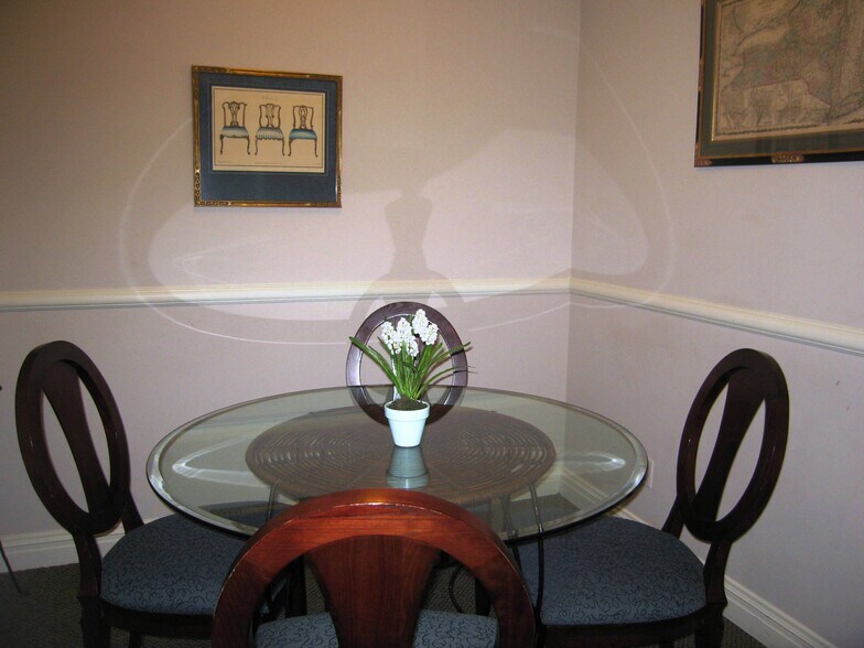 More Photos Of 17 1/2 Park Pl, Bronxville Storefront Retail Office For Sale
