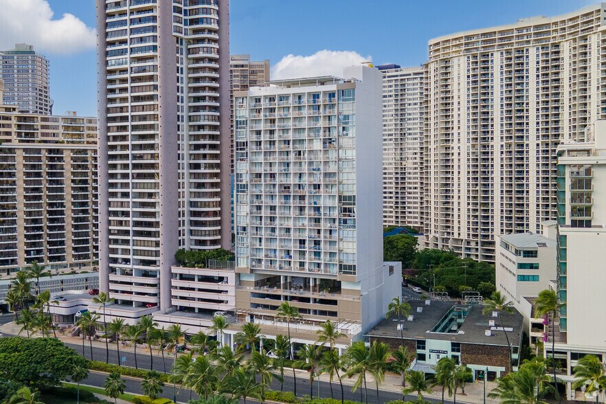 More Photos Of 1920 Ala Moana Blvd, Honolulu Hotel For Lease