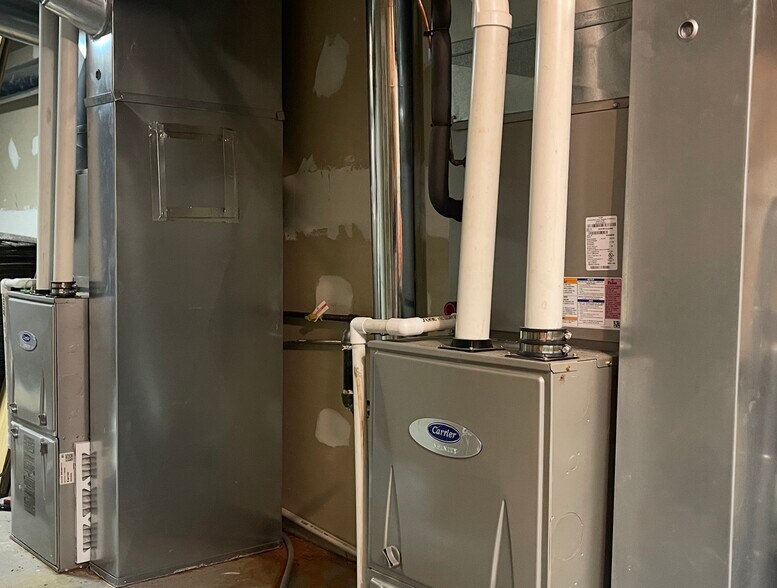 More Photos Of 128 Ridge Ave, Bloomingdale Loft Creative Space For Sale