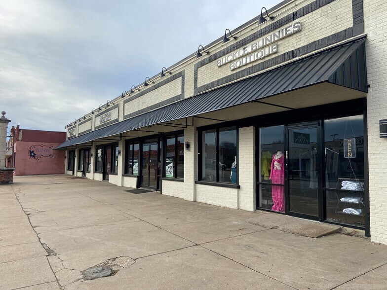 More Photos Of 2245 N Main St, Fort Worth Storefront For Lease