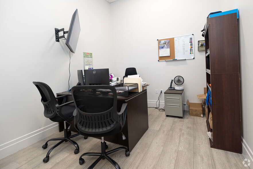 More Photos Of 8051 Bayberry Rd, Jacksonville Warehouse For Sale