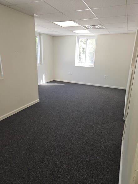 More Photos Of 400 Railroad St, Pittsburgh Warehouse For Lease