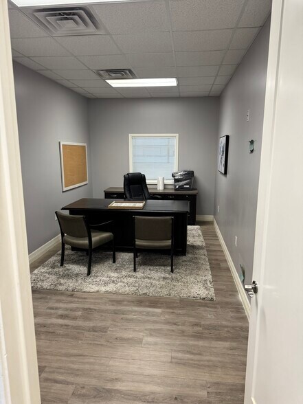 More Photos Of 10411 Kansack Ln, Houston Warehouse For Lease